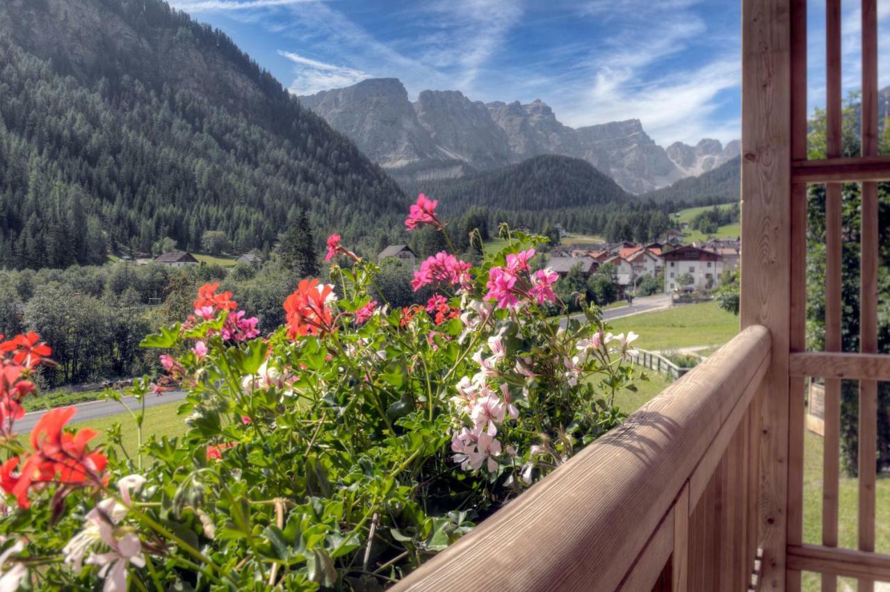 Ciasa Medalghes Villa San Martino in Badia Exteriör bild